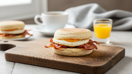 Egg & Bacon English Muffin