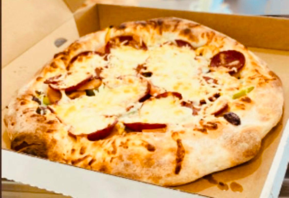 Sujuk Pizza
