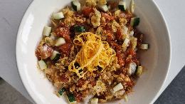 招牌獭皮三文鱼刺身丼 Signature Tapii Salmon Sashimi Don